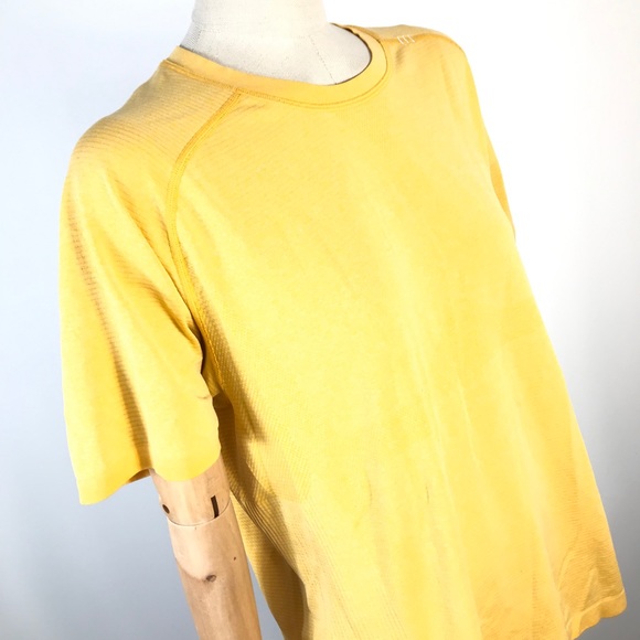 COPY - Lululemon men tee - Picture 3 of 9